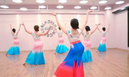 彩云之南舞蹈视频